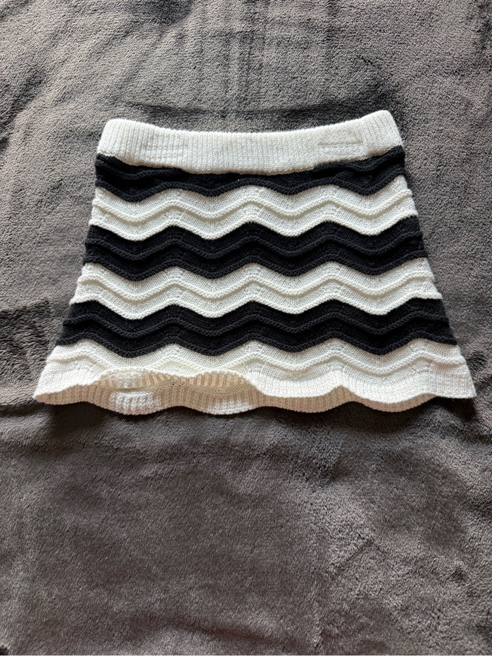 Vince Camuto Black and White Chevron Knit Skater Skirt 100% cotton - Picture 1 of 3